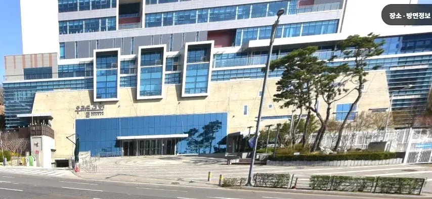 우남퍼스트빌 아파트 문주 조명 — 시공 전